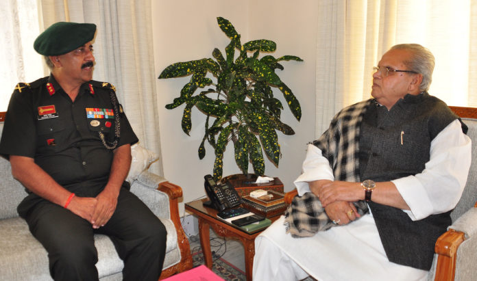 GOVERNOR MEETING MAJ. GEN. SHARAD KAPOOR, GoC 26 INF DIV-10