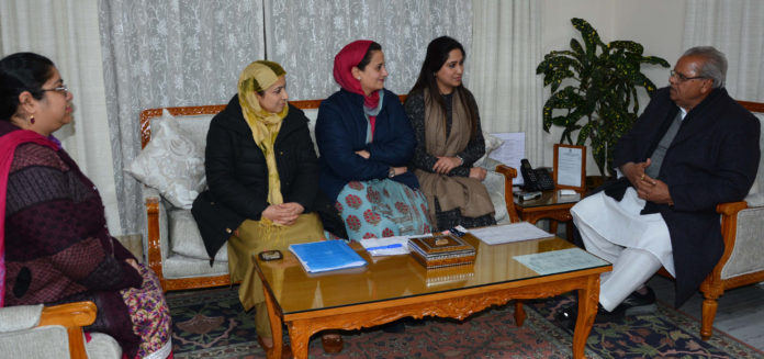 GOVERNOR MEETING WITH DOCTORS DELEGATUION-5
