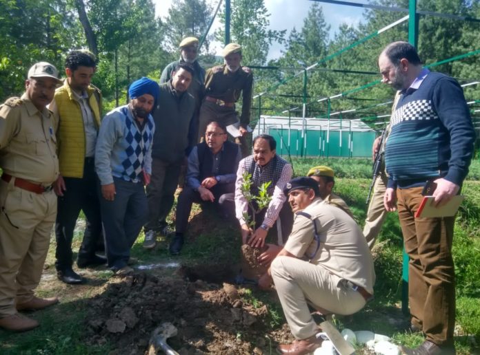 917E3C15-16DA-4C81-82AF-D9E8332ADD5B