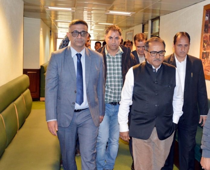 Screenshot_2019-05-07-11-37-57-892_com.miui.gallery