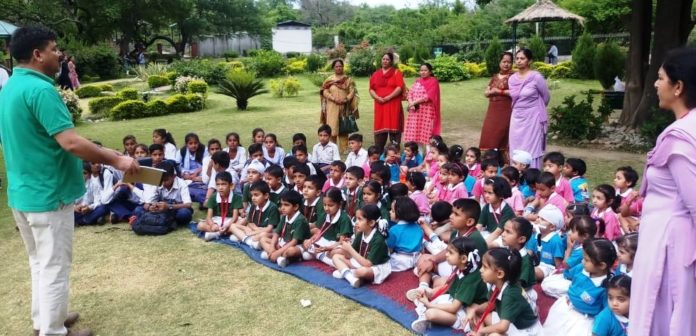 school children at Manda Deer Park on World Migratory Bird Day -11