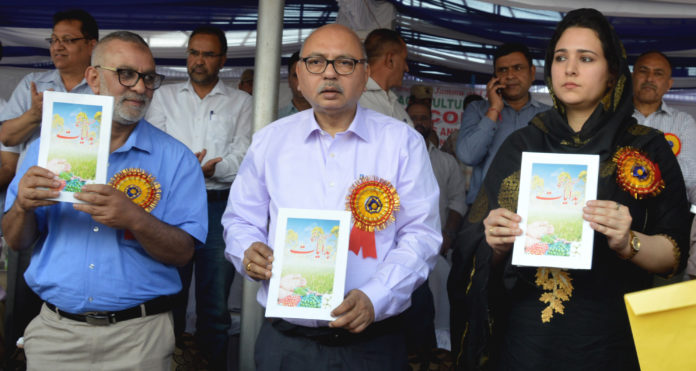 Advisor Skandan inaugurates Kisan Mela at Budgam-17-2