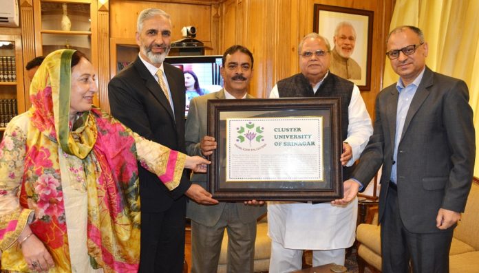 GOVERNOR RELEASE OF LOGO OF CLUSTER UNIVERSITY SGR-8