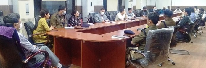 Div Com Jammu reviews stock, supply position of essential commodities