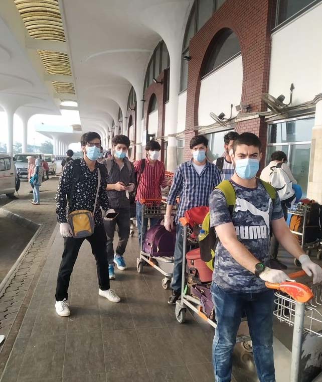 Govt. evacuates 39825 JK inhabitants-13